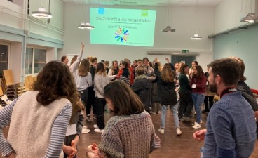 Personen beim Bundeslernendentreffen DVE (Deutscher Verband Ergotherapie)